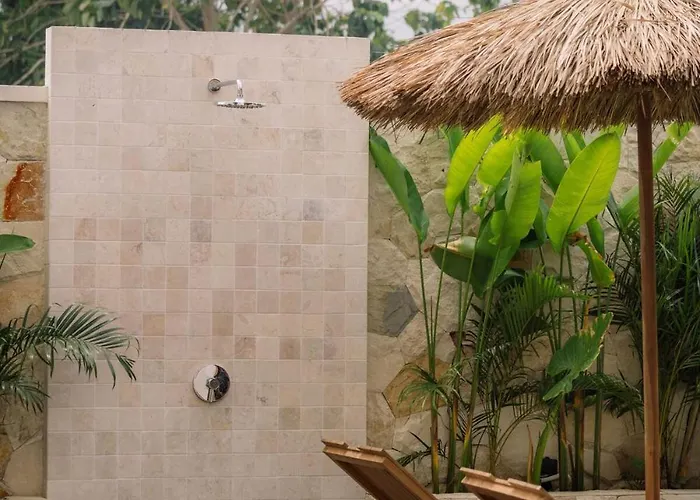 Tula 6 Brand New Stunning 1 Bd Private Pool In Ulu!